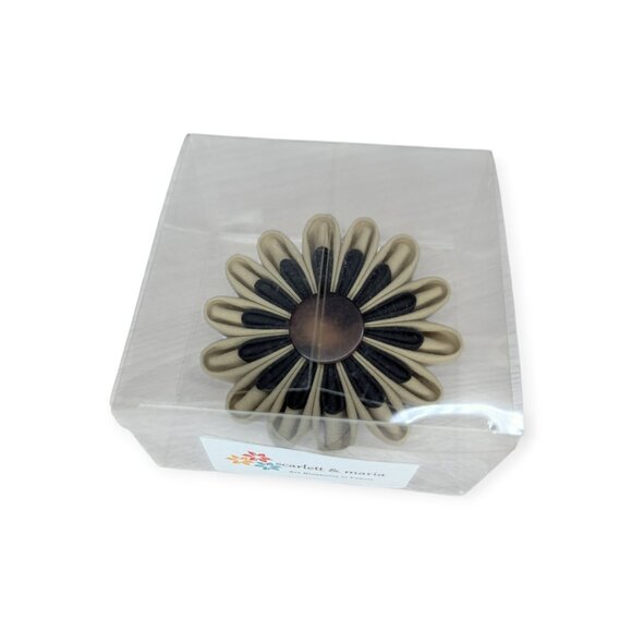 Scarlett & Maria Art Blossoms in Fabric Tan & Black Pin/Brooch 3" Handmade NWT - Picture 9 of 9
